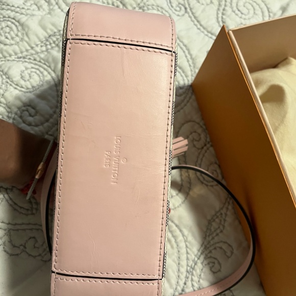 Louis Vuitton Saintonge - Picture 3 of 9